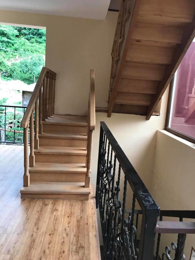 Lela'S Guest House Batumi Ngoại thất bức ảnh